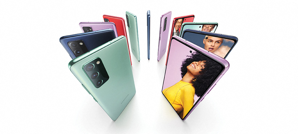 SamsungLatin's tweet photo. Los fanáticos lo pidieron: ya llegó el Galaxy S20 FE a la región https://t.co/DFmjmjz3uA 😍😍😍😍 ¡RT Si quieres el tuyo! https://t.co/0E0i4ubtSl