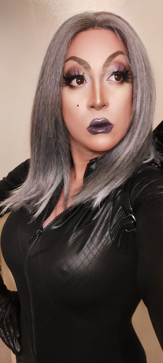 alittle2daniel's tweet photo. so I was a #fortniteskin for #HalloweenAtHome
#FortniteArt #fortnitecosplay #Quickdrag #dragartist #drag #backbling #lastminutecostume https://t.co/lnthjZSkke