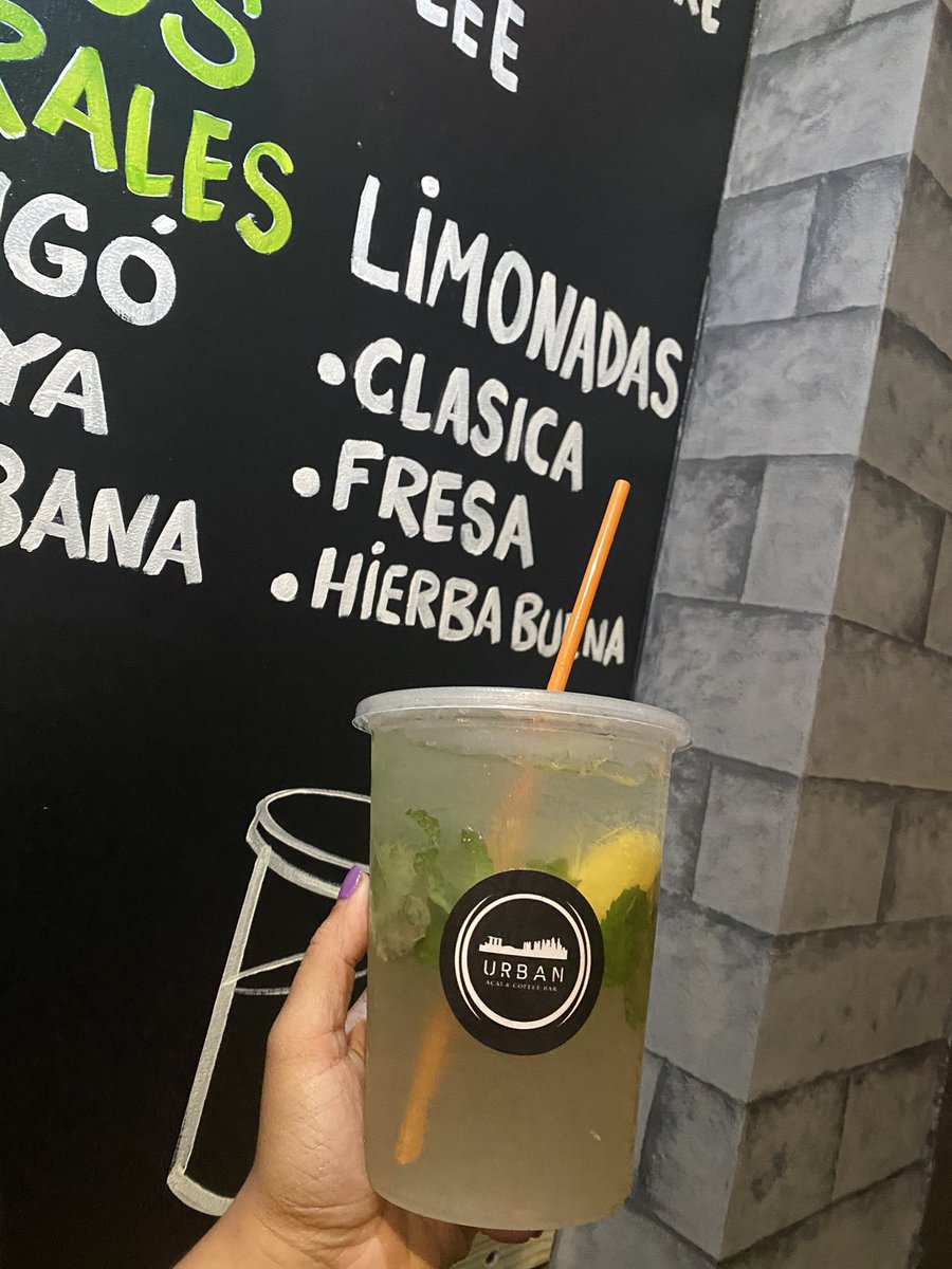 _faviolab_'s tweet photo. Abrimos un açai &amp; coffee bar en Cayey. Es un sitio pequeño, pero nos esforzamos mucho para hacer de él un lugar bonito y especial. Vendemos açai, cafés calientes y fríos, pastries, smoothies, jugos naturales y limonadas. 

 ¿Nos ayudan con un rt? 🥺 https://t.co/ZKE88owqVk