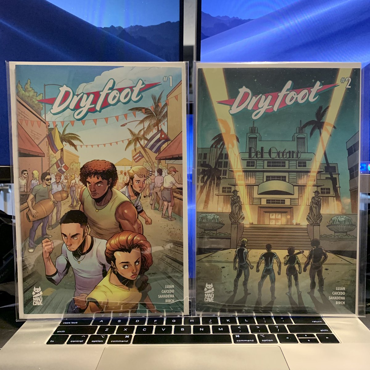 hfs0513's tweet photo. Finally received copies 1 & 2 of #DryFoot! Congrats again @jarredlujan! V proud of you ๏ผ๏ผพฯ๏ผพ๏ผ#SupportLocalArtists https://t.co/wfnPgpXTUs