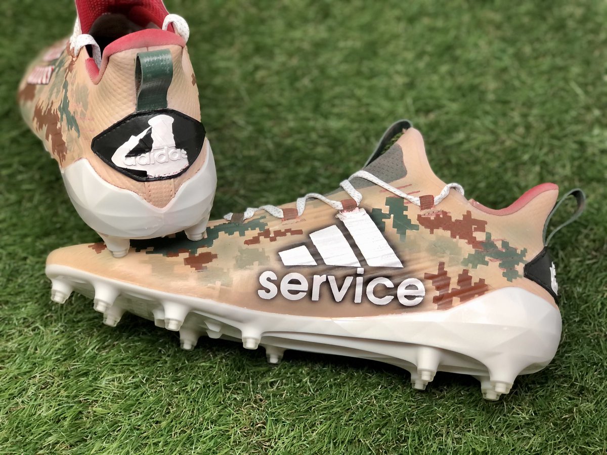 Juan_Thornhill's tweet photo. For the ones that fight for our freedom 🇺🇸✊🏽 #SaluteToService https://t.co/jjW5sf0gta