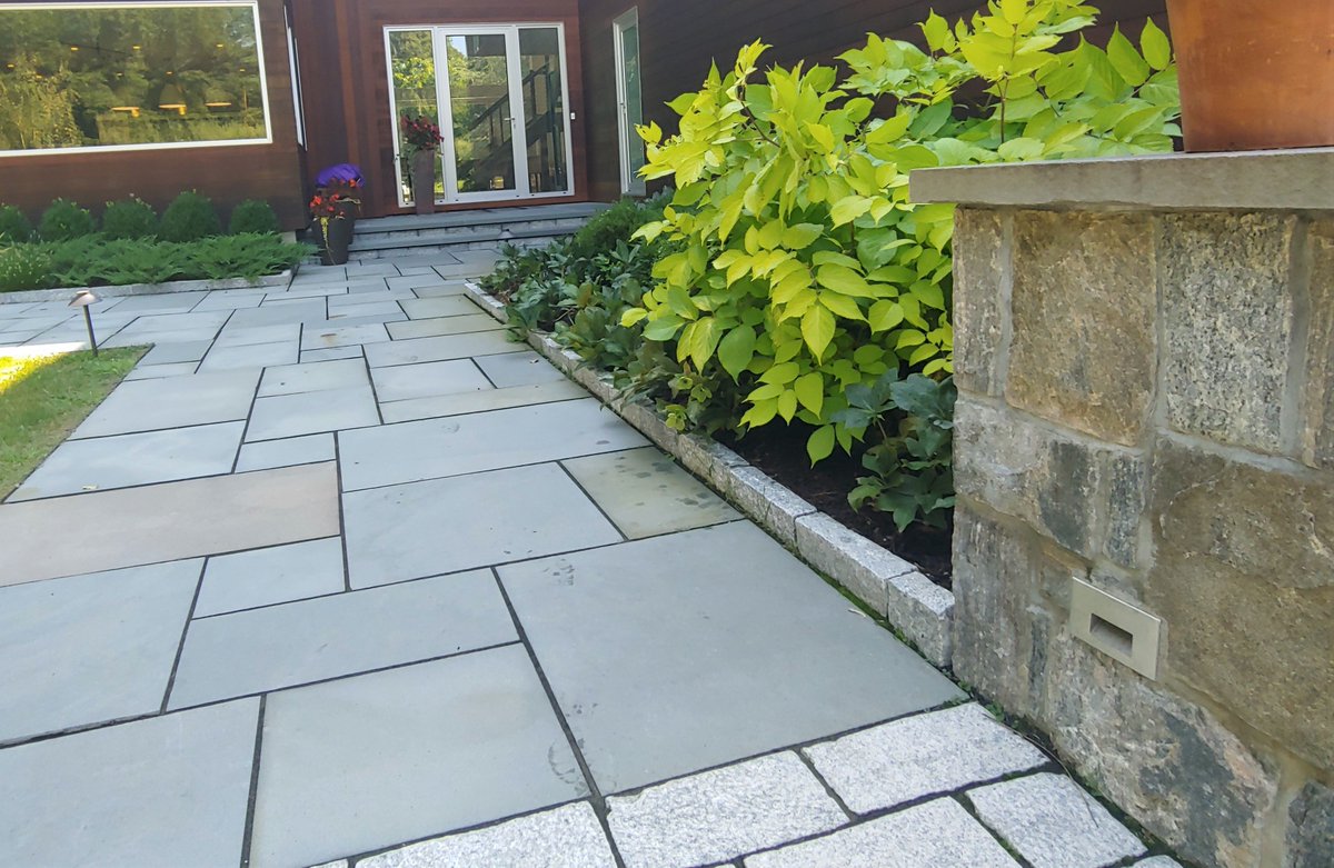 janjohnsen23's tweet photo. As a landscape designer, I pay attentions to the details. Like the edging, lights, plant varieties, etc.
#landscapedesigner #Sunkingaralia #landscapedetails #paving #midcenturymodern #janjohnsen #johnsenlandscapes https://t.co/1lBmaAhAW5