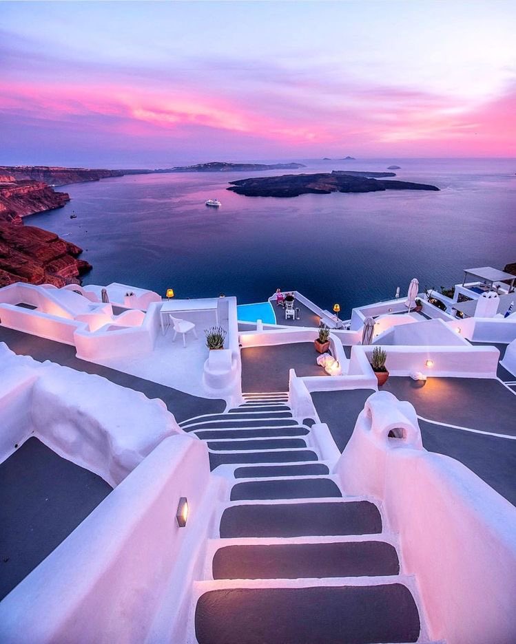 INTERIORPORN1's tweet photo. Santorini is a vibe 🥰 https://t.co/mLD4YkwfO8
