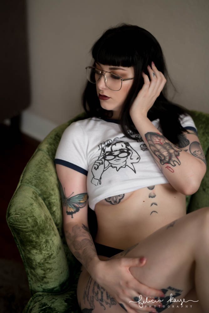 holdenwunders's tweet photo. Reading is sexy... agreed? https://t.co/T6c9Xofrra