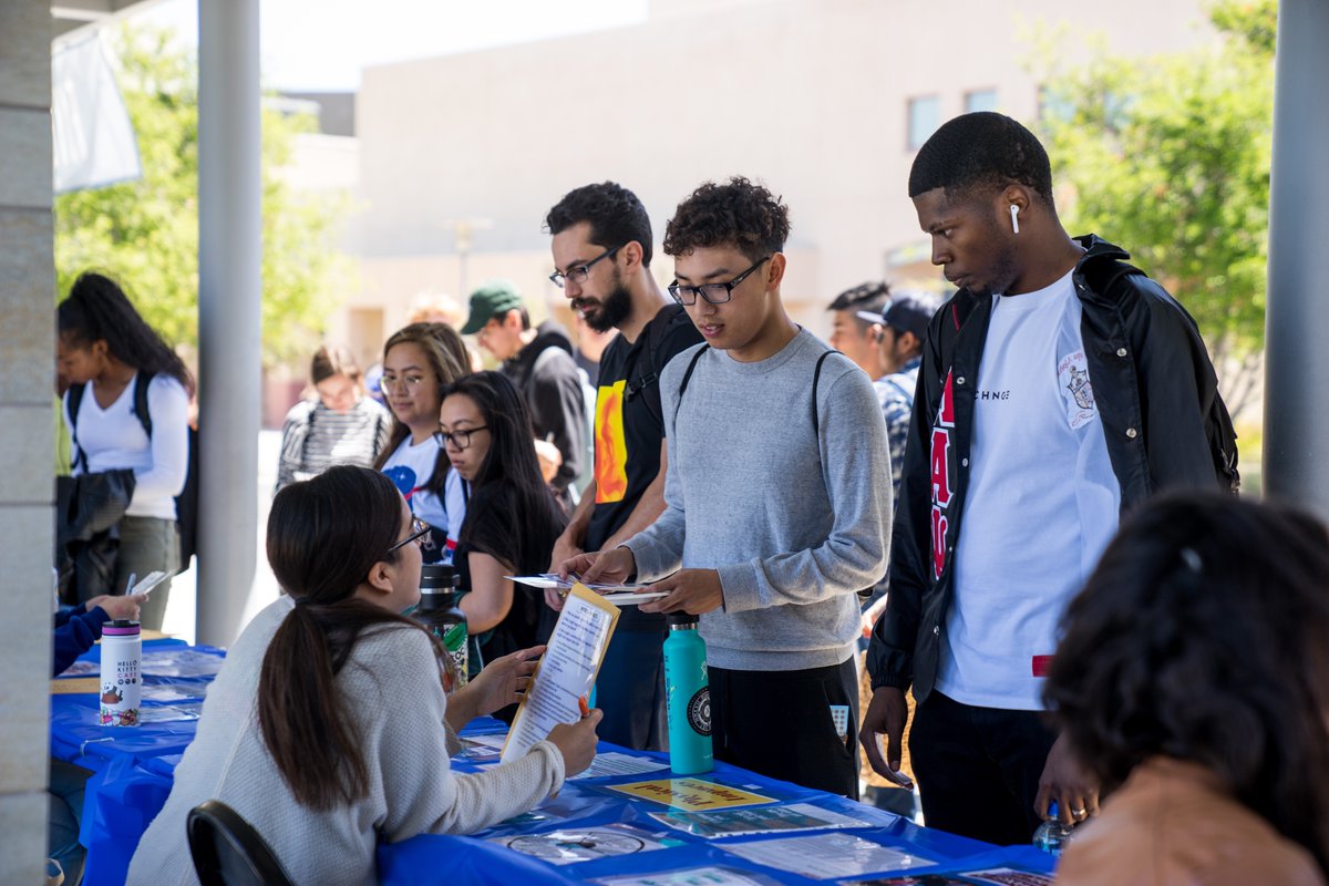 csusm_cbtlc's tweet photo. @CSUSM #Chemistry &amp; #Biochemistry Dept has a $8,200/yr Chemistry/Biochemistry Learning Community #Scholarship for exceptional HS students. 
Apply: https://t.co/v0fIjr5wG4
CSUSM application deadline: Dec 4
Scholarship Info: https://t.co/Jt3dgFYesU
#cbtlc #priorityregistration https://t.co/cIq9KGoAqm