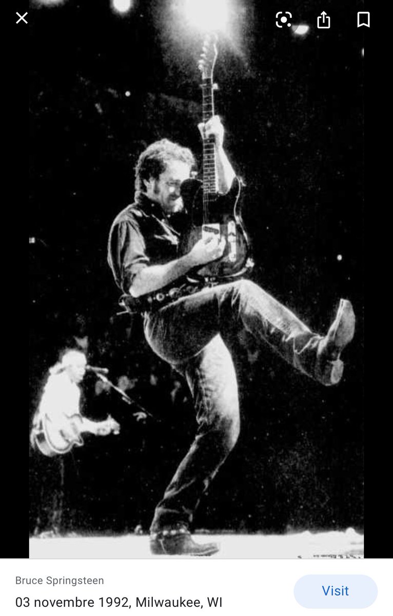 csundquist714's tweet photo. On November 3, 1992 we were at a Bruce Springsteen concert in #milwaukee where he told the fans the results of the election (Clinton).  We need #theboss now. https://t.co/VV726ZnITh
