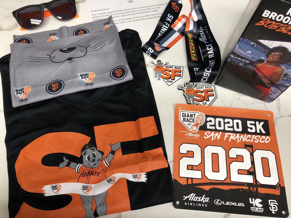 Sunipz's tweet photo. Just got my race gear! Thanks @SFGiantsFans https://t.co/m7bRl20D9d