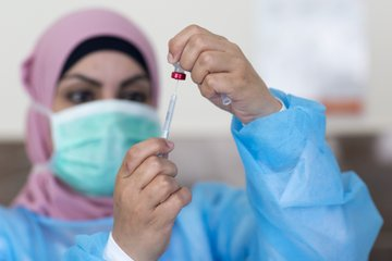 antonioguterres's tweet image. As we work together to develop a #COVID19 vaccine, we must ensure that it is truly a people's vaccine - accessible to everyone, everywhere.

No country is safe until all countries are safe.

#VaccinesWork uni.cf/2U1OXZE