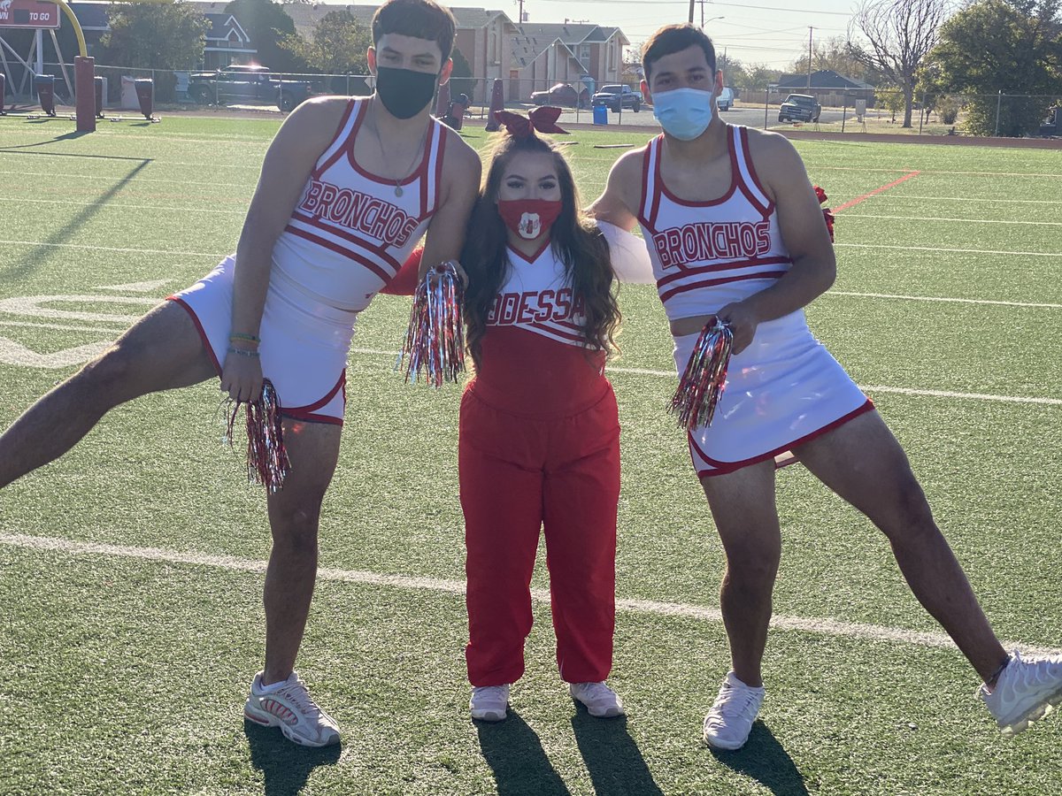 OhsStuco's tweet photo. Pep Rally Shenanigans this morning. ❤️, OHS StuCo #RivalryWeek #OHSvsPHS #BronchoNation #ProudtobeaBroncho @BigRedBronchos @BronchoNews https://t.co/vESFfmqVO7
