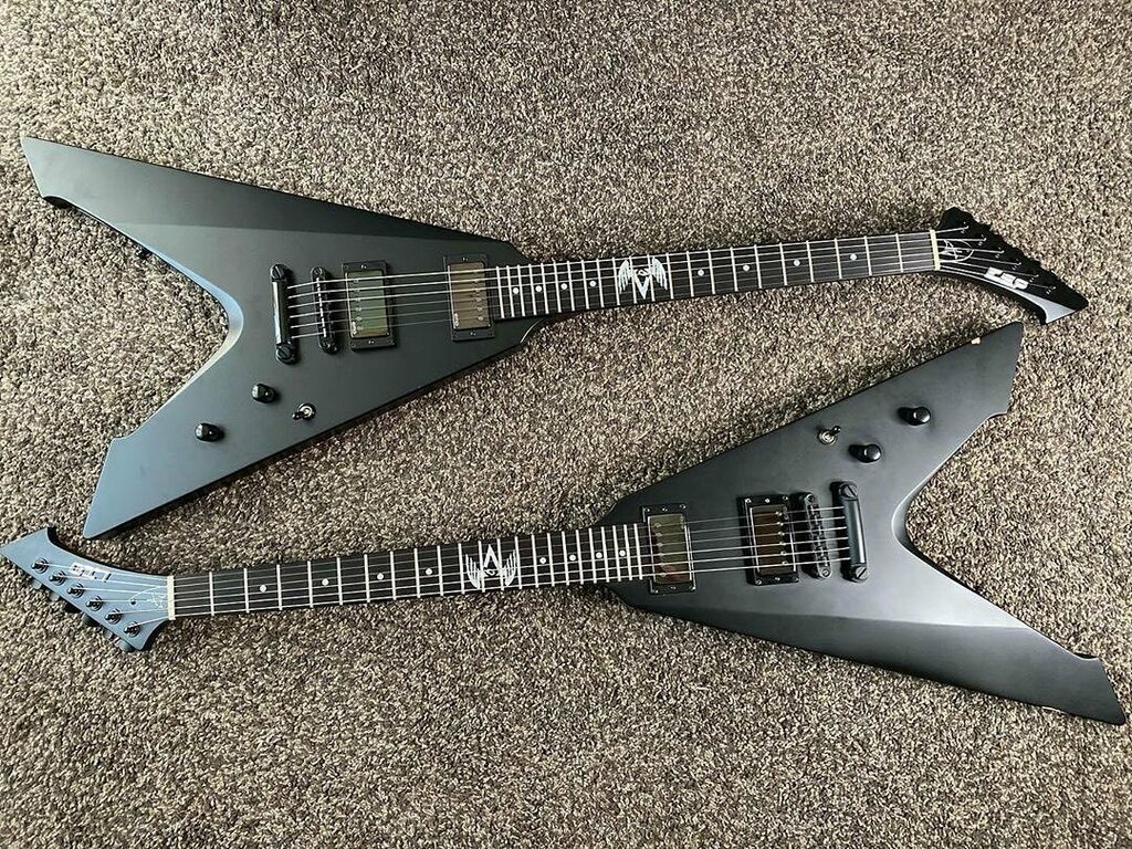 guitarofthrones's tweet photo. @taylor_riff also had an incredible #NGD in these past days!! 😍 Enjoy that amazing new axe my amigo! 😎
.
.
.
#guitarofthrones #taylor_riff #espguitars #emgpickups #emghetset #espvulture #jameshetfield #papahet #metallica #metallicaguitar #vulture https://t.co/j4RyZFqMm5 https://t.co/pbxK2yi0D5