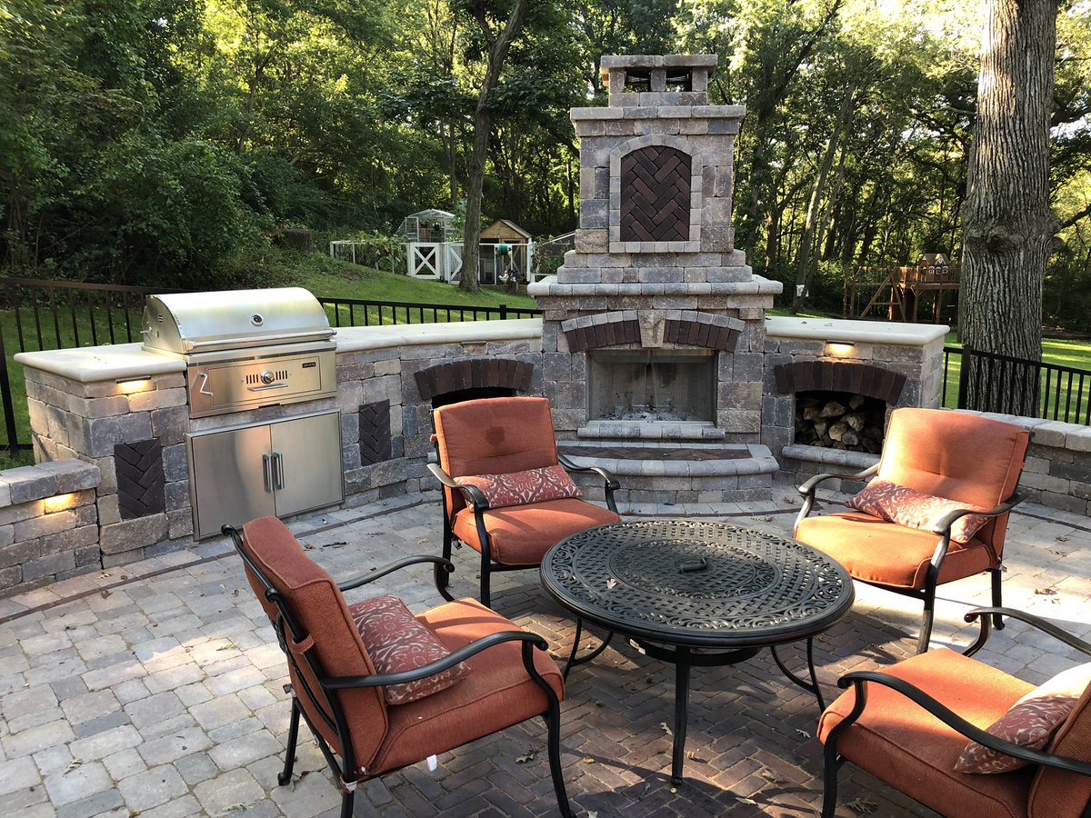 RingersLndscape's tweet photo. Looking forward to Spring 2021? We are too, set up your outdoor design consultation today for your Spring Project. Email our team today to bring your dream to life!

📧 sales@ringerslandscaping.com

Get A Quote!
📲https://t.co/KzsDpDXuYS https://t.co/nQzPVPXRJS
