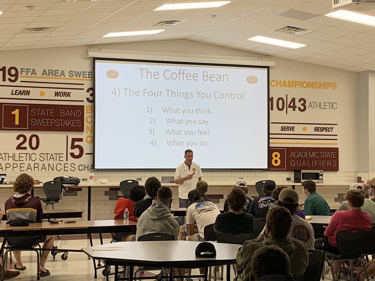 tnmeek's tweet photo. Nice having @damonwest7 in Bells today. His message to our faculty and then to our Bells Panthers was just what the doctor ordered! https://t.co/O2A3afcvW5