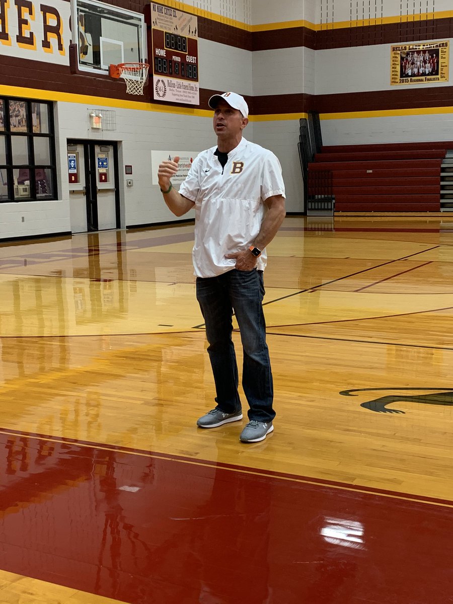 tnmeek's tweet photo. Nice having @damonwest7 in Bells today. His message to our faculty and then to our Bells Panthers was just what the doctor ordered! https://t.co/O2A3afcvW5