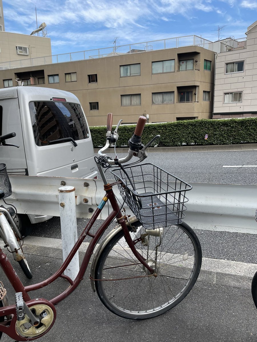 この角度最近見ない！懐かしい笑