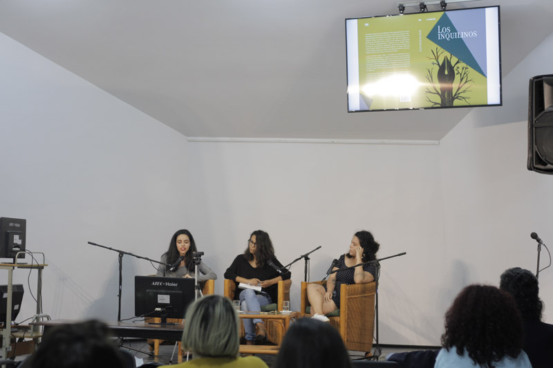 CasAmericas's tweet photo. #CasaTomada ha representado desde sus inicios un proyecto creado por y para los #jóveneslatinoamericanos. También lo es esta antología: Los inquilinos. Escritores jóvenes en Casa Tomada (2009-2019). Consigue el #librocompleto en https://t.co/m5yQu7a7UI https://t.co/uxohx7Nq5Z