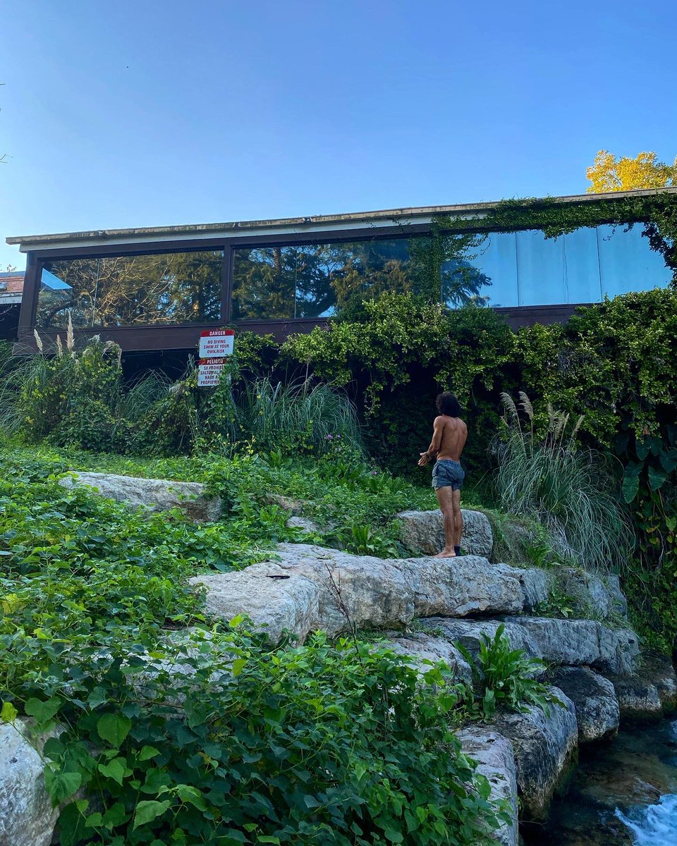 Veronica_Cruz2's tweet photo. Also pics from my latest water trip, also the day I dislocated my elbow, was a gnarly ass trip https://t.co/A4U1tJ2B0G