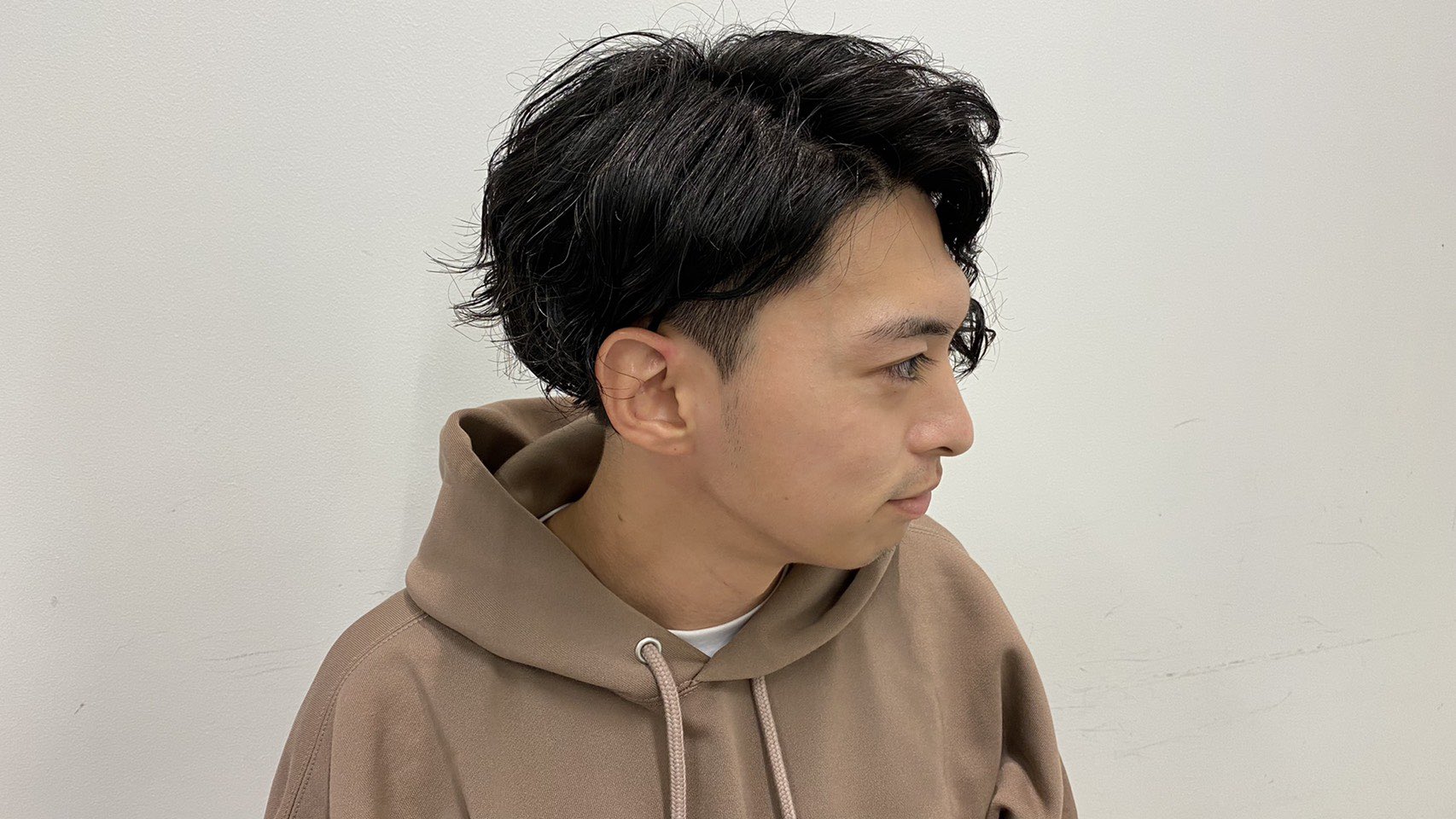 تويتر がーくん ひがじんや 美容師エンジニア على تويتر 高校のサッカー部時代の友達にパーマをかけました ヘアスタイルに曲線があると 知的 優しい 色気 大人っぽい といった印象が溢れ出してきます どんな印象にしたいか 性格や個性が引き立つには