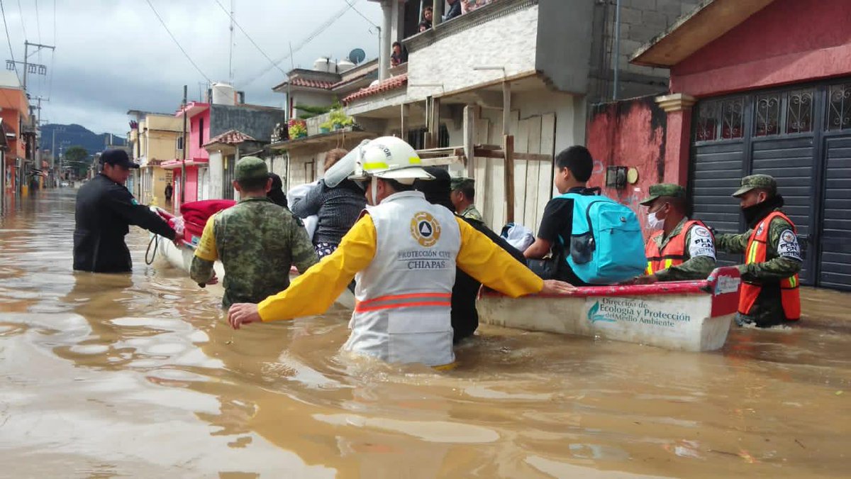 pcivilchiapas's tweet photo. #ComunicadoPC || Sesiona Comité Estatal de Emergencias ante afectaciones por #FrenteFrío 11 y Depresión Tropical #Eta. El Sistema Estatal de #ProtecciónCivil de #Chiapas continúa brindado atención y respuesta a la población.@LuisMaGaMo
https://t.co/Ij05jWIHdn https://t.co/qupIExVbzx