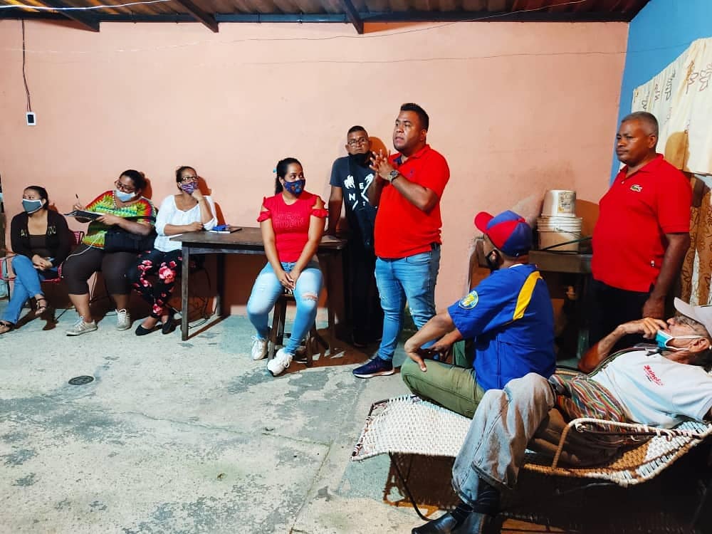 OrtilezAlexis's tweet photo. Sostuvimos un encuentro con los líderes y líderezas de la Comunidad Arturo Michelena y Alianza Bolivariana de nuestro Mp. #Naguanagua.

Afinando motores para esta contienda Electoral

#VenVamosJuntos al Rescate de la Asamblea Nacional. https://t.co/e7yFtBFoT6