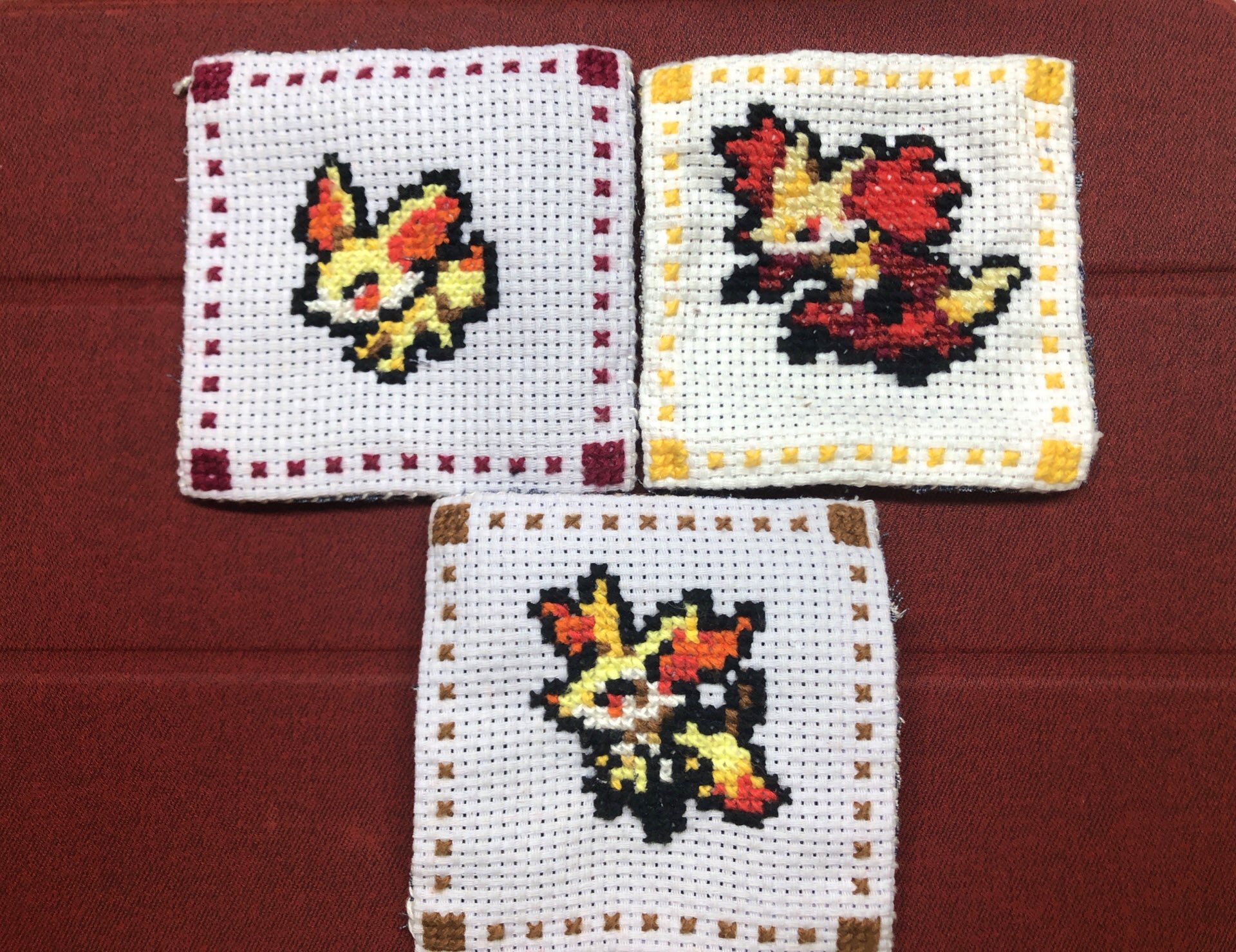 かな クロスステッチ刺繍でフォッコの進化系コースター作ってみた 刺繍 クロスステッチ ポケモン T Co Pnpv7esx7j Twitter かな クロスステッチ刺繍でフォッコの進化系コースター作ってみた 刺繍 クロスステッチ ポケモン T Co Pnpv7esx7j Twitter