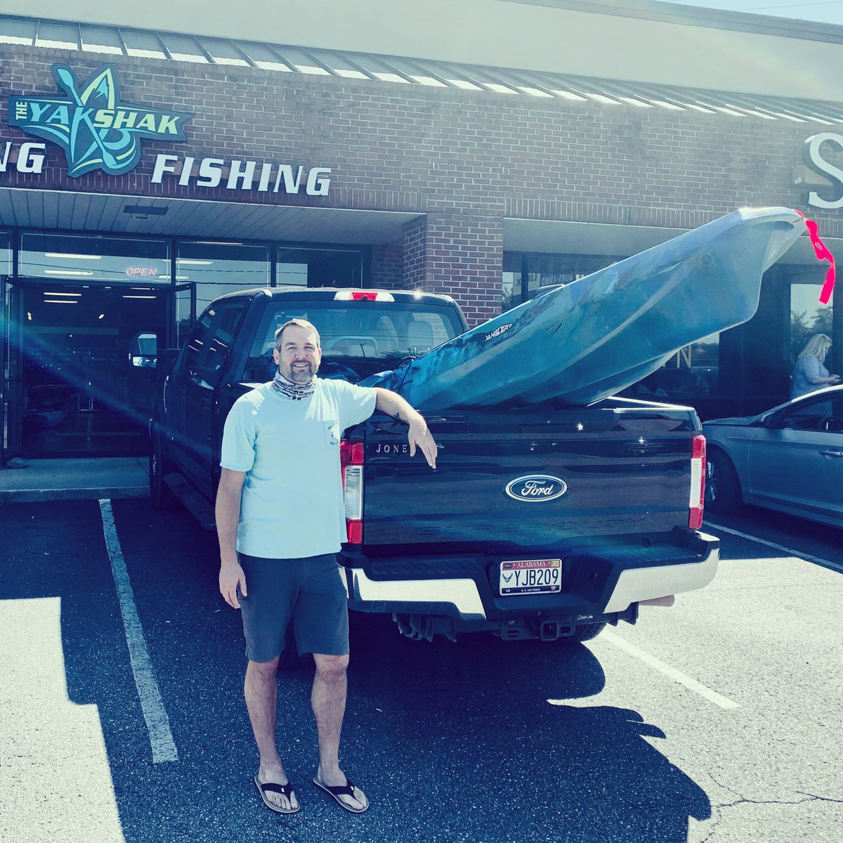 YakShakOfficial's tweet photo. We’d like to thank our new friend Russell for stopping by the other day and picking up his new Seastream Angler 120, and great job pairing it with the Angler Ace from @BBpaddles, too! Enjoy your time out there, and we’ll see you on the water! #seastream #kayakfishing #theyakshak https://t.co/cLHwfTyWMQ