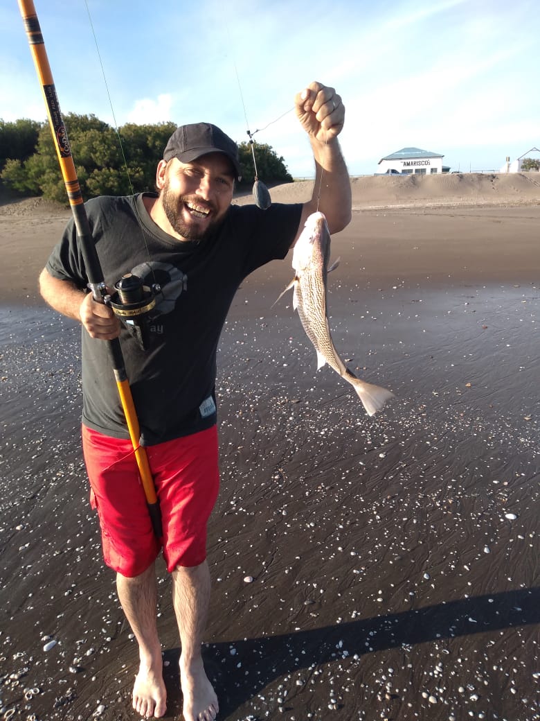 mangano_pato's tweet photo. Desp d una dura semana d trabajo un poco de pesca y relax! #monte2020 #notodoestrabajo https://t.co/Yph0AVaPb8