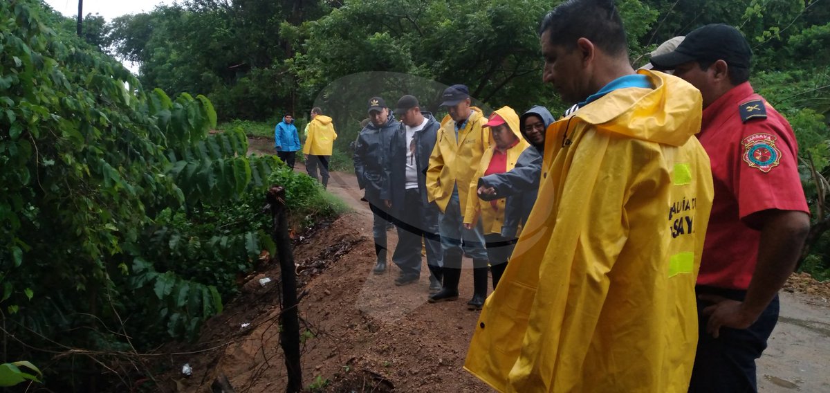 masaya_red's tweet photo. #Masaya // 

Visita del COMUPRED de Masaya a comunidades afectadas por las lluvias y vientos, garantizando respuesta rápida a las familias afectadas.

De igual Manera acompañaron esta Visita Cros. De la Juventud Sandinista 19 De Julio. https://t.co/z3SaLkDnMF