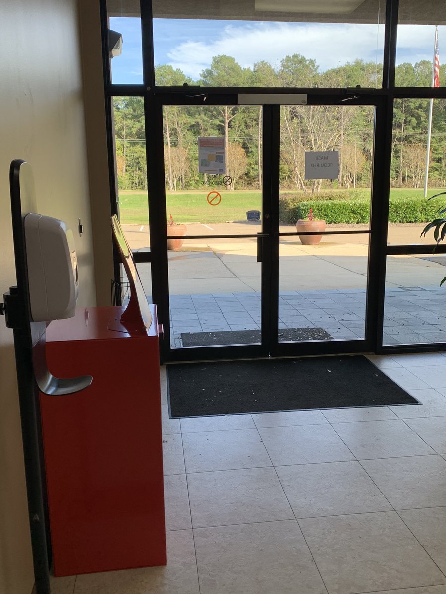 FlowoodPolice's tweet image. The FLWD PD now has a medication drop box located in our lobby.  You can come in at any time to drop of your old prescription medications. If you have any questions, you can come by the PD Mon-Fri 8-5 and speak with Evidence Custodian Tanya Thompson or call at 601-932-5400.