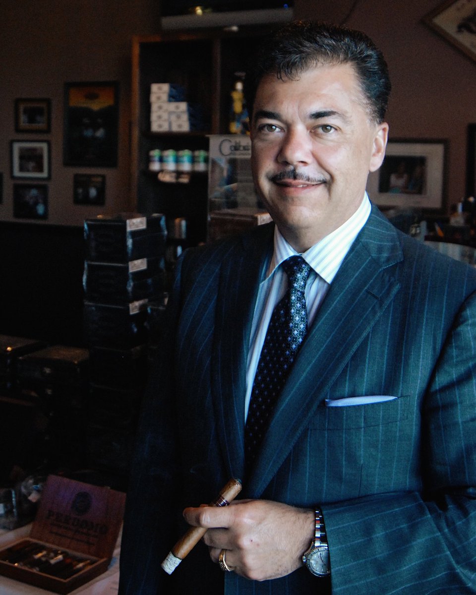 MichaelsEuless's tweet photo. Nick Perdomo will be at @michaelstobacco Wed, Nov 18th from 4-8pm for a very special Perdomo Event you don’t want to miss!

Come meet the legend, and take advantage of incredible deals as we feature the fantastic new Perdomo Reserve 10th Anniversary Sun Grown &amp; Maduro lines! https://t.co/rMrueva7Kr