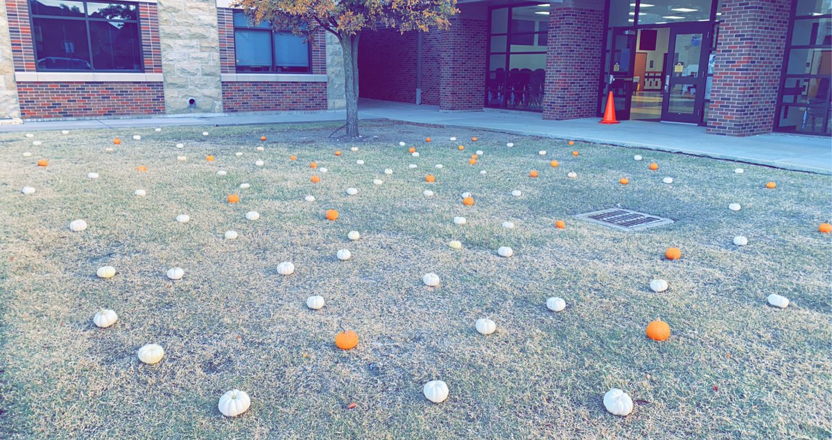 tannerrklein's tweet photo. The sweetest memories were made today. The pumpkin patch at @Robertson_Elem went off without a hitch! There was nothing better than seeing their faces in person when they came running from their cars 🤍 #ourfisdstory https://t.co/3clZlrxI5C
