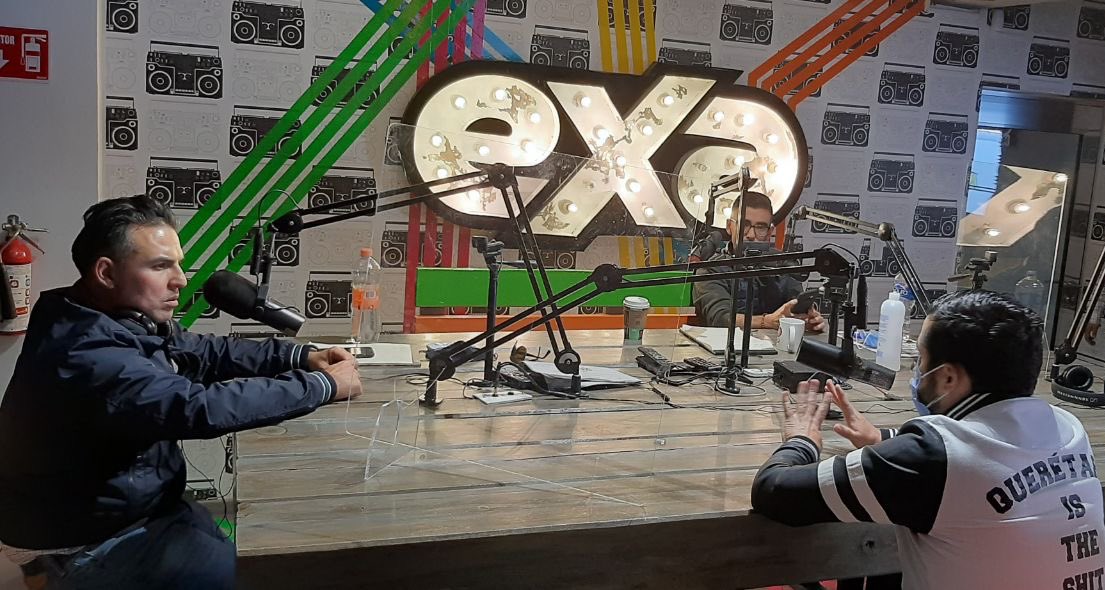 agusdorantes's tweet photo. Gracias @CarlosVinicioAR y @adanrent por recibirnos en @exa_queretaro para platicar sobre el trabajo legislativo de estos 2️⃣ años, cuento con ustedes para hacer equipo y que #ActivemosJuntos Querétaro 🧔🏻🤟🏼 #Agus2Informe https://t.co/gx0X3uxERW