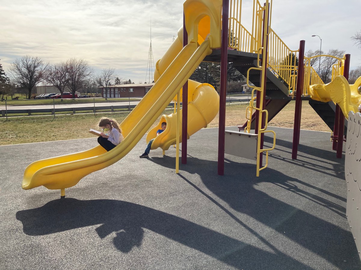 LIW_5thGrade's tweet photo. We took full advantage of this ☀️ weather today before it gets cold next week! https://t.co/WAJMH4JWhc