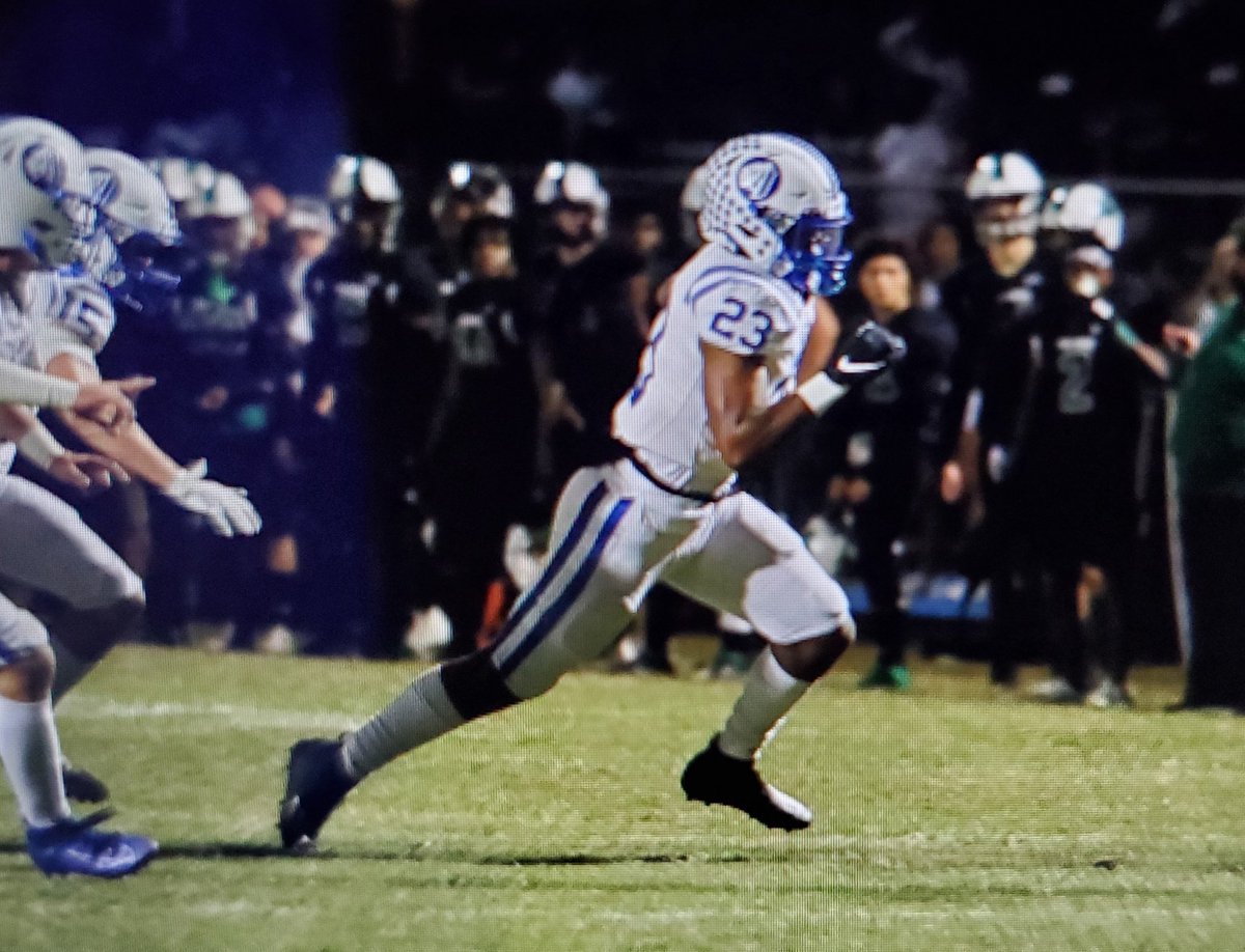 JesuitTigers_FB's tweet photo. Touchdown Tigers!

Troy Bowles scoops up a blocked punt for the TD! Tyler Corish on the block!

Jesuit 7
TC 0

3:54 to go 1Q.

#AMDG https://t.co/vfPzF3rHxp