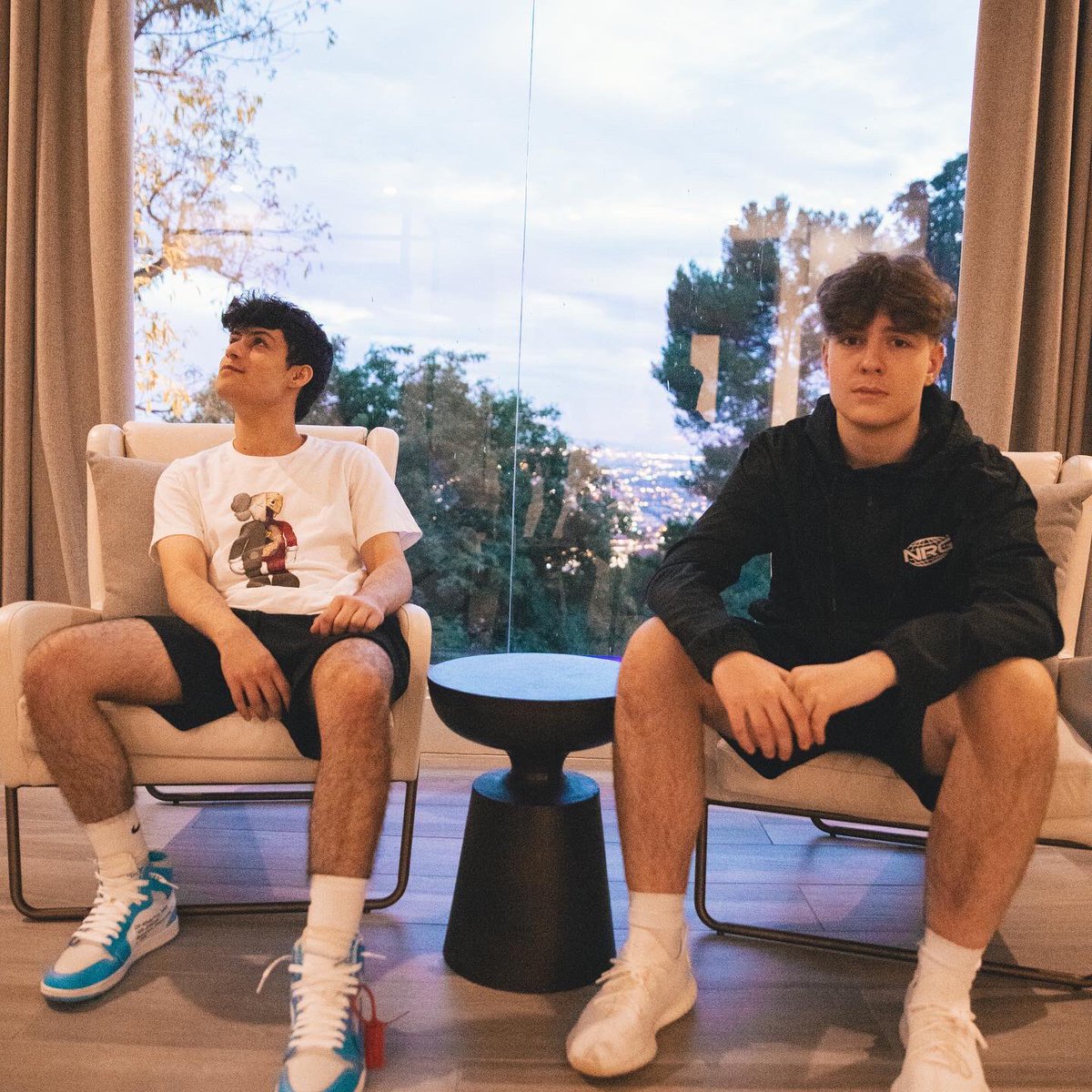 Clix's tweet image. 🌝🌚