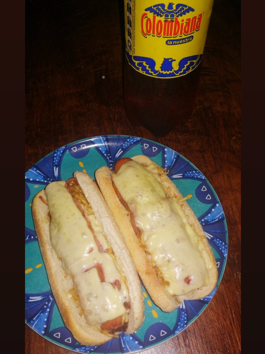 CherchioMateus's tweet photo. 🌭 https://t.co/cfm0IPBtPL