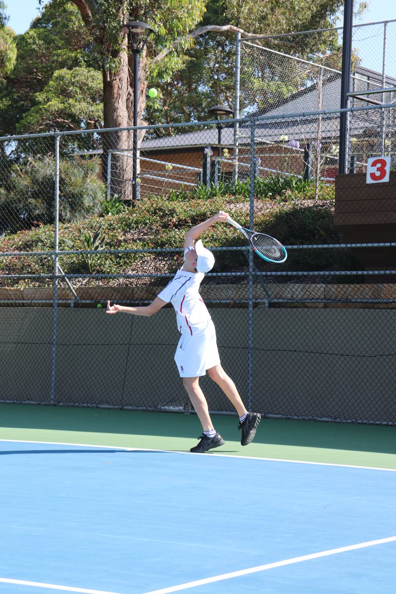 JoeysTennis's tweet photo. 15 A's &amp; B's in action this morning at the courts. https://t.co/SsC2PnXWzl