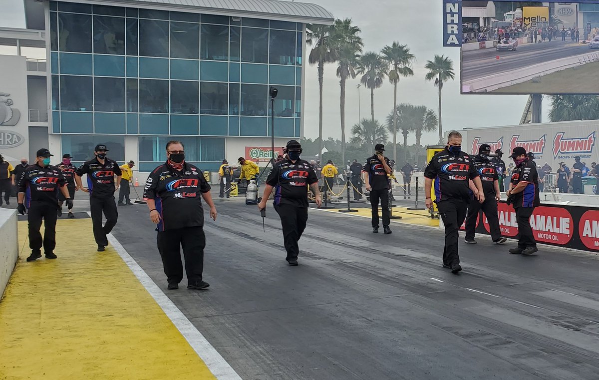 Paul_Lee116's tweet photo. #JerseyDay is usually celebrated by sporting #NFL gear, but our #NHRA teams also have jerseys! Thank you to everyone at @SimpsonRacing and #ProThingsApparel
 for making sure our #FTIperformance / @McLeodRacing / @GETTRX team was always looking sharp on the starting line!👌🏼 https://t.co/UcLFBhyPZb