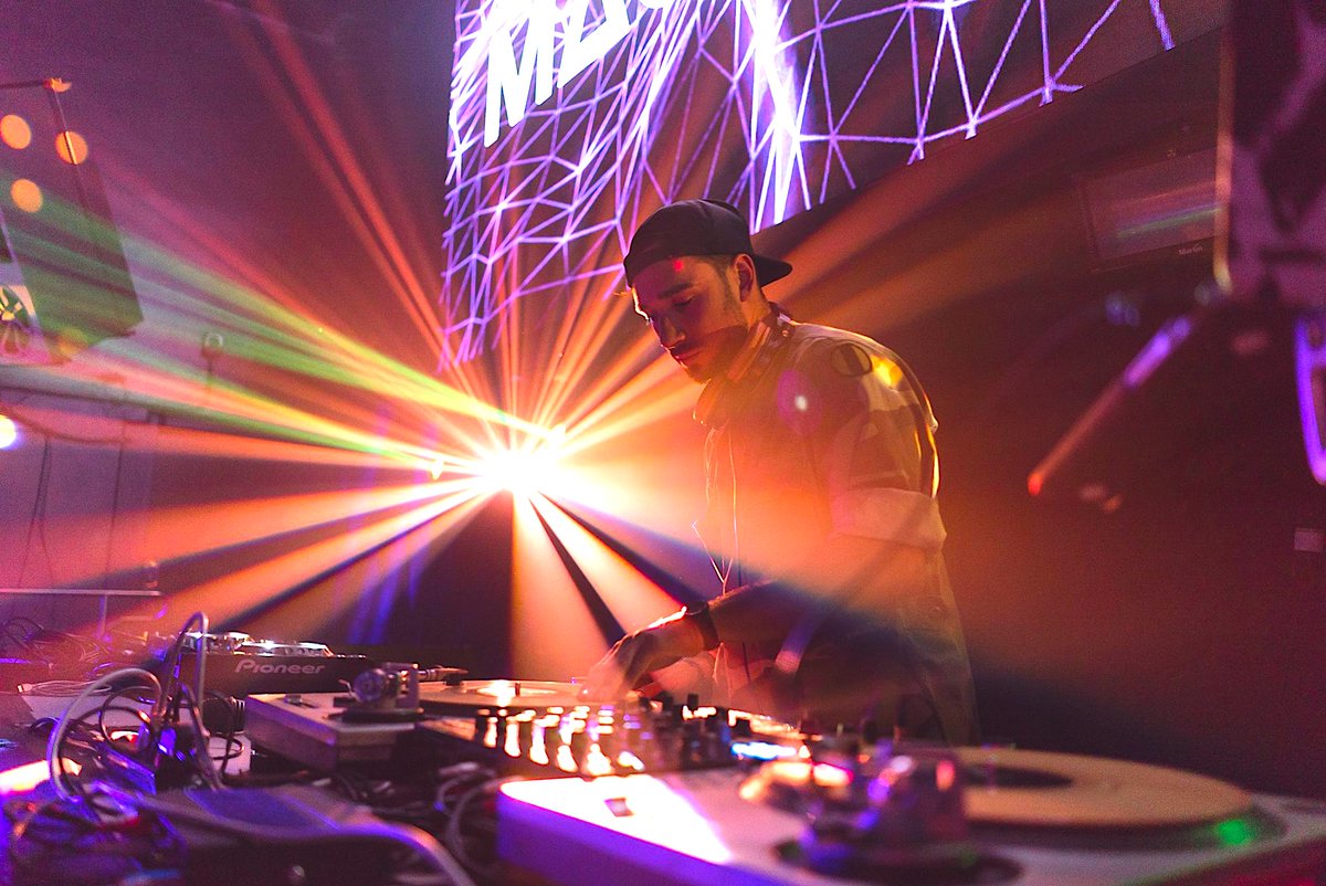 Meet the DJs of this month’s MIX MASTERS! <a href="/DjLaniLove/">Lani Love</a> <a href="/Spinorita/">Spiñorita</a> <a href="/DjGetLive/">GETLIVE!</a> <a href="/DjMackswell/">MΔCKSWΣLL</a> are gonna show us how turntablism really goes down! Tune in tomorrow @ 2pm PT / 5pm ET at Twitch.tv/clubhouse_glob…