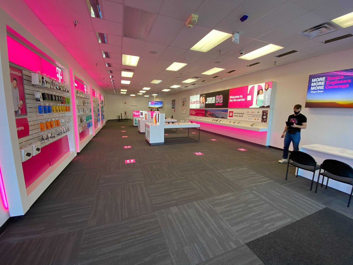 WOW, what a day. It’s an honor to finally open a brand new store and I can’t thank everyone enough for supporting me through this whole process.

Come meet our team and see our new store in Springfield Ohio!!