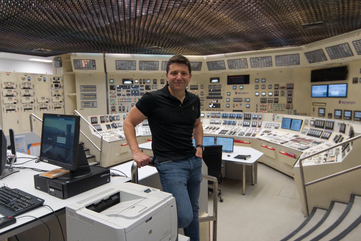  MYTH #23: “Operators in nuclear plants are just like Homer Simpson” FACT: Operators in Spanish NPP are engineers with 3 years of specific training and 4 weeks per year of training in a simulator. Applicants must score an 80% or better. https://www.nrc.gov/reactors/operator-licensing/licensing-process.html