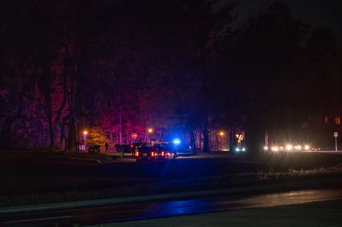 BrandonBolinski's tweet photo. Police and DelDOT standing by down the street from @JoeBiden’s residence in Greenville, DE. Biden is set to speak at the Chase Center on the Wilmington Riverfront later tonight. https://t.co/xuxOTIP304