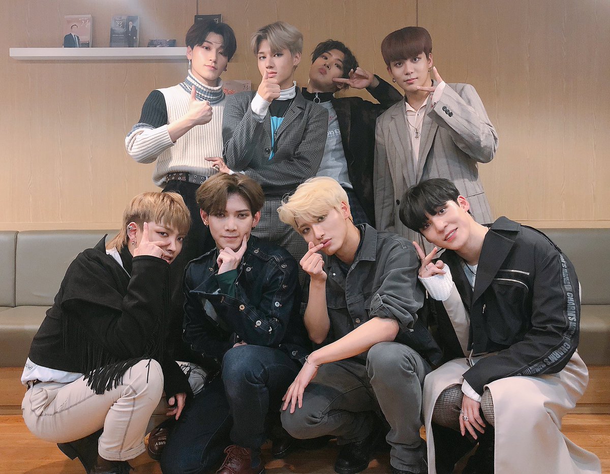ATREASURETWT's tweet photo. 𝟖 𝐌𝐀𝐊𝐄𝐒 𝟏 𝐓𝐄𝐀𝐌 % Hello, thıs ıs... 𝗔𝗧𝗥𝗘𝗔𝗦𝗨𝗥𝗘! 
➥ 17/10/20  #⃞ #ENDREAM_DB #DREAMOFUS 

Los más bonitos ya estamos en el debut de @ENDLESS_TWT. Estamos muy felices, esperamos que les vaya muy bien, ¡éxito! https://t.co/qhkO63Pgxf