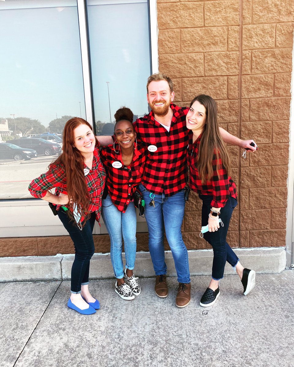d_m_gray's tweet photo. Losing one of my co-founders of our #fryrdfam today. @Brandlikeaboss super proud of you and excited to see all that you will accomplish at Cinco. We will miss you buddy. ❤️ #wearetarget #madforplaid #worksomewhereyoulove #targetfam #rideordie #workhardplayharder https://t.co/0ZSJG8udFg