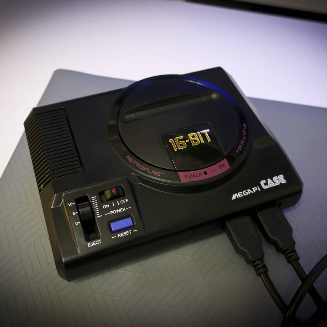 ChtiGeek's tweet image. Recalbox pour profiter de tous les anciens jeux 😀👍👍🕹🎮 Recalbox #raspberrypi3b #Raspberry #geeekpi #megapicase #recalbox.