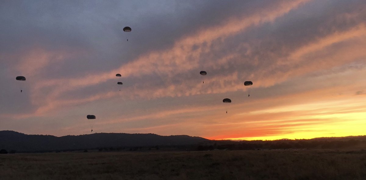 TheCalGuard's tweet photo. Troops enjoyed a spectacular sunset as they parachuted over Camp Roberts recently. Parachutists from Special Operations Detachment, A Company, 5-19 Special Forces and 128th Quartermaster Detachment. (Photo courtesy U.S. Army National Guard Sgt. 1st Class James  Beeson) https://t.co/QJWn75oNGe