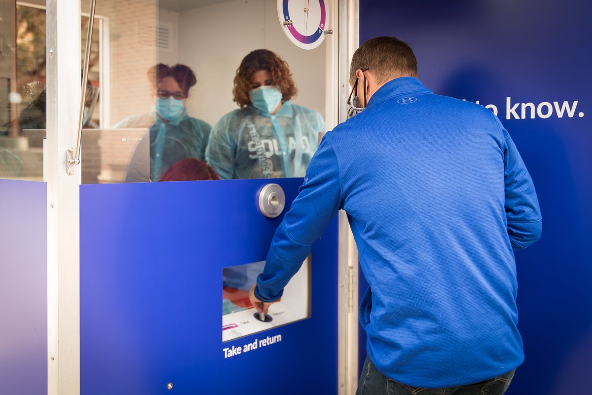 GovofCO's tweet photo. We’re launching new free, quick, and easy COVID-19 testing kiosks to help us get more people tested in our communities. The first kiosks will be at @UNC_Colorado &amp; @DENAirport. More will be strategically added based on demand. 

More on the testing kiosks: https://t.co/DVkL1AUoY7 https://t.co/4ykPlrk1y7