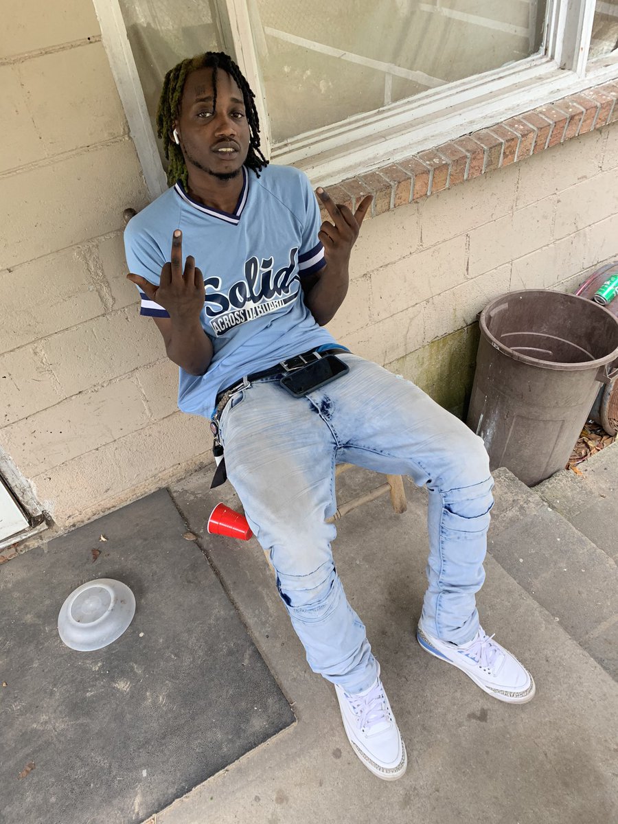 DaRealGJefe's tweet photo. Last nigga try to rob me he can’t say that he tried 🤫🖤🧊 #bigGLO #FreeBoosama #FreeKelo #FreeGLOck #streets6iggestGangsta #FreeThaSouljas #LBG https://t.co/57AenMWj6a
