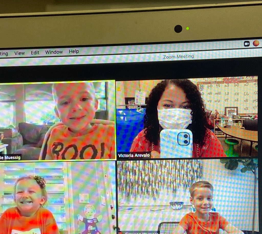 MissAs_Safari's tweet photo. Gratitude Challenge Day 5; I MATTER because I am shaping the future ✨with these lovely little people each day. ❤️ #surroundedwithlove #ilovemyjob #relentlessrattlers #1lisd #kindergarten @RiverRidgeElem https://t.co/6sLebyTsnd