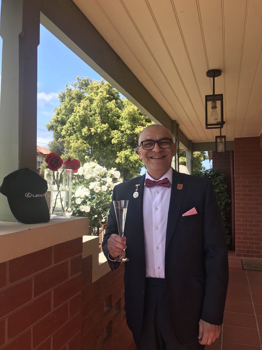 1000giggles's tweet photo. Happy ⁦⁦⁦@SeppeltWines⁩ #StakesDay2020 ⁦#MelbourneCupCarnival ⁦@FlemingtonVRC⁩ ⁦@Racingdotcom⁩ ⁦@springcarnival⁩ ⁦@RacingVictoria⁩ 🏆🐎🥳🥂🤓😁 ⁦ @10sportau ⁩ #CupWeek2020 #Styling #Photos by #BellaT #GoodLuckAllOwnersConnections https://t.co/OOIHk7arjs