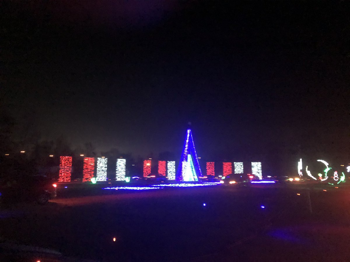 BuckeyeCoaster's tweet photo. Christmas Nights of Lights Photos #1 at @ConeyIslandPark! #ConeyIslandPark #ChristmasNightsOfLights https://t.co/N3iNM8PThk